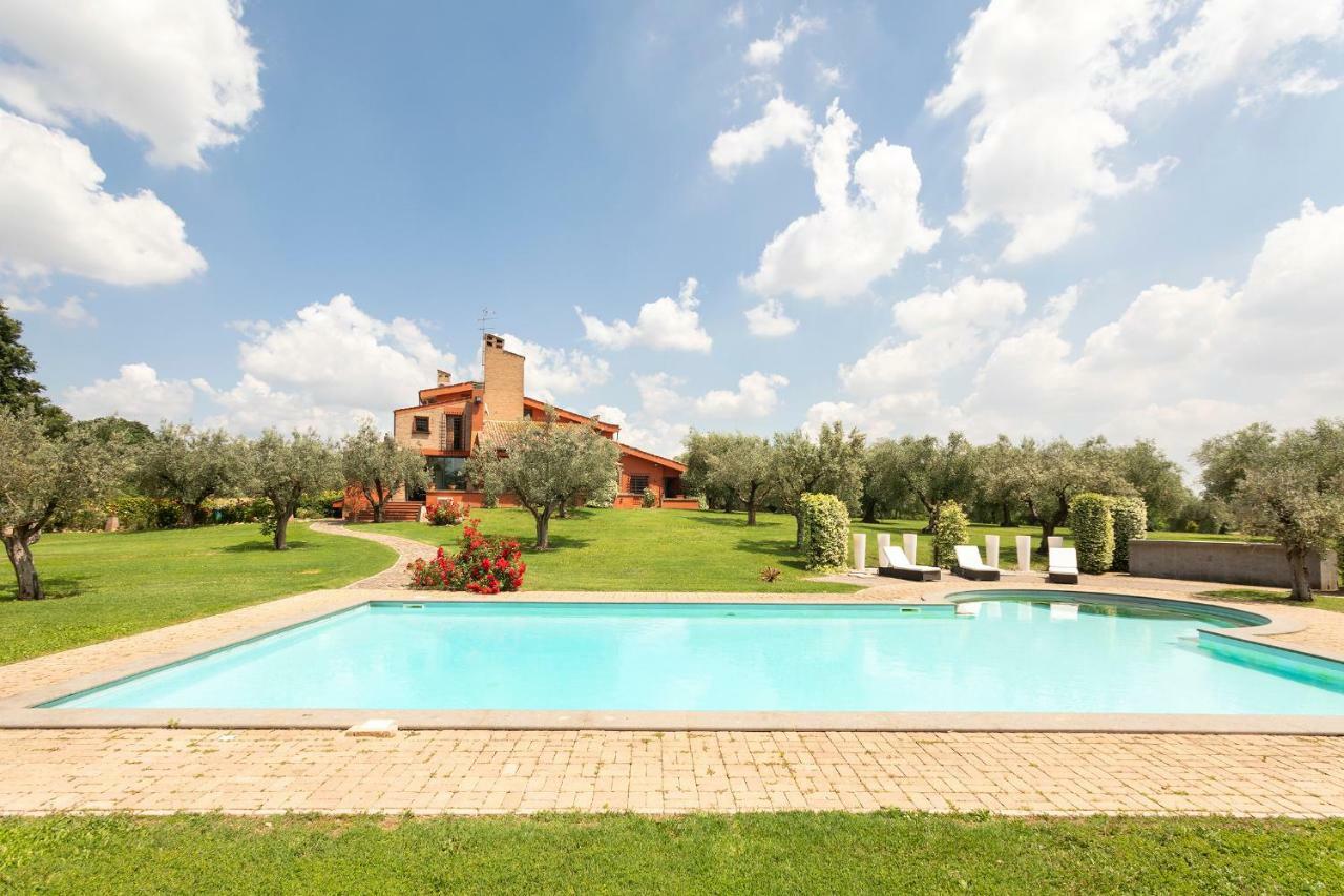 Villa In Via Della Marcigliana Casale Torre San Giovanni Exterior foto