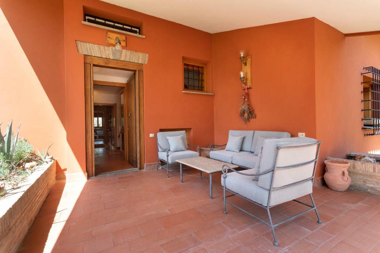 Villa In Via Della Marcigliana Casale Torre San Giovanni Exterior foto
