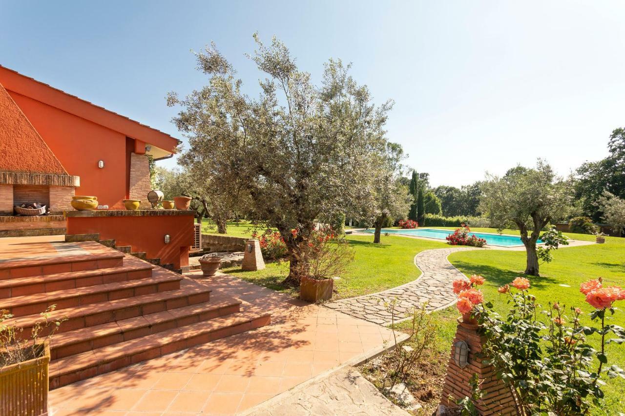 Villa In Via Della Marcigliana Casale Torre San Giovanni Exterior foto