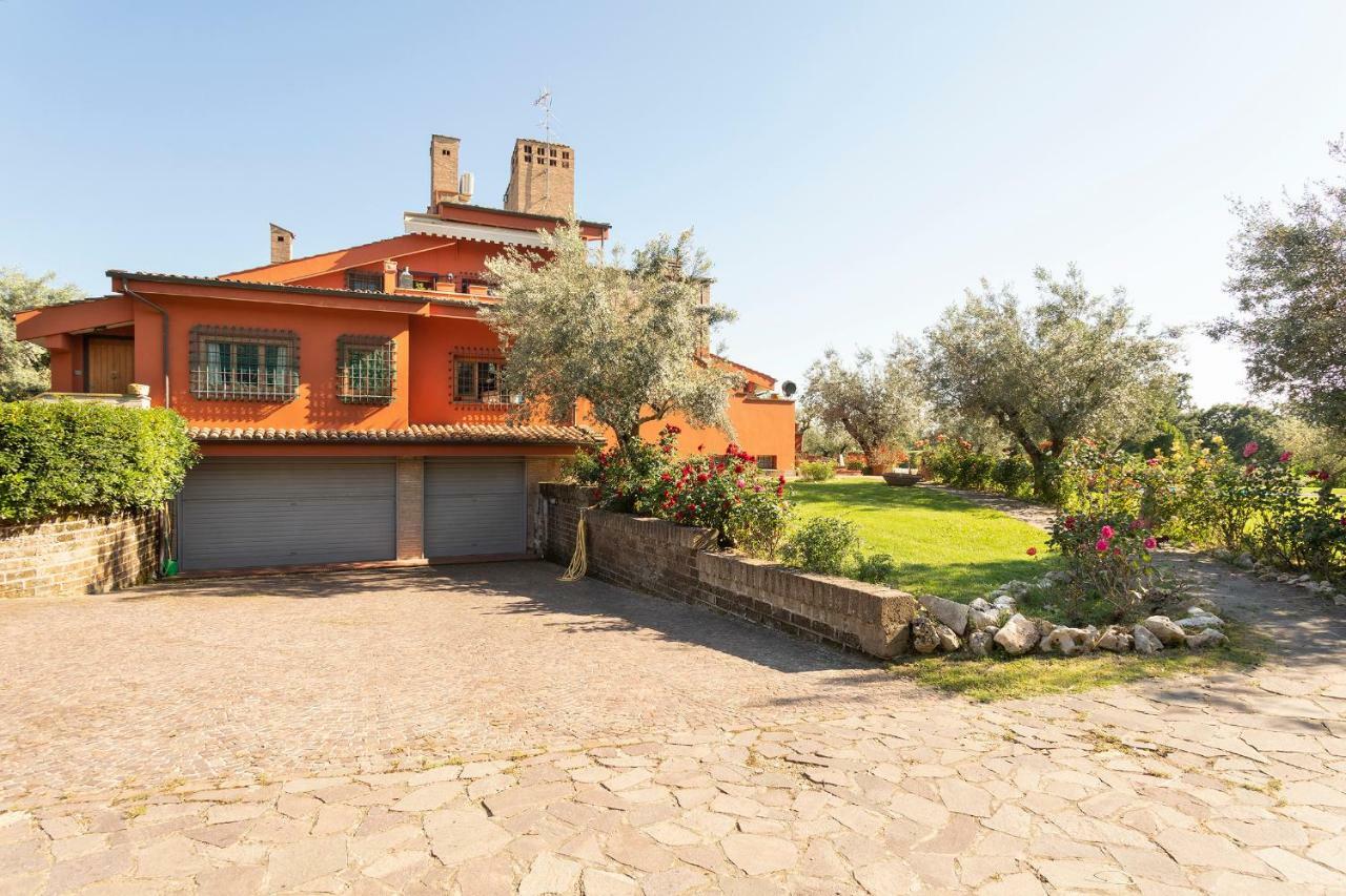 Villa In Via Della Marcigliana Casale Torre San Giovanni Exterior foto